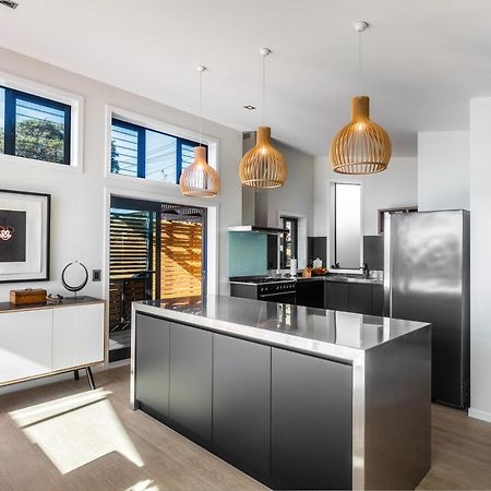 Oneroa Taonga With Sea Views By Waiheke Unlimitedヴィラ エクステリア 写真