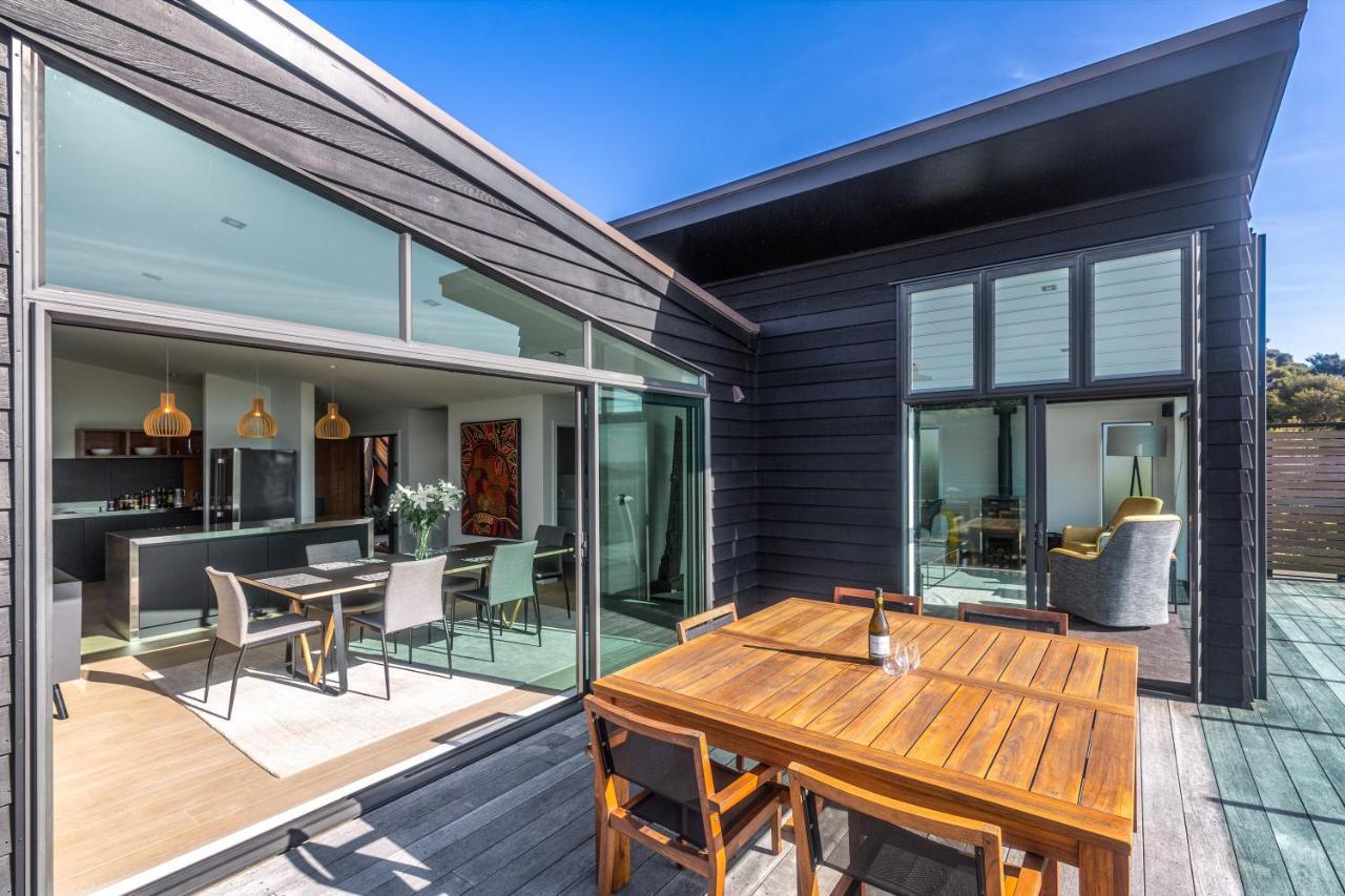 Oneroa Taonga With Sea Views By Waiheke Unlimitedヴィラ エクステリア 写真