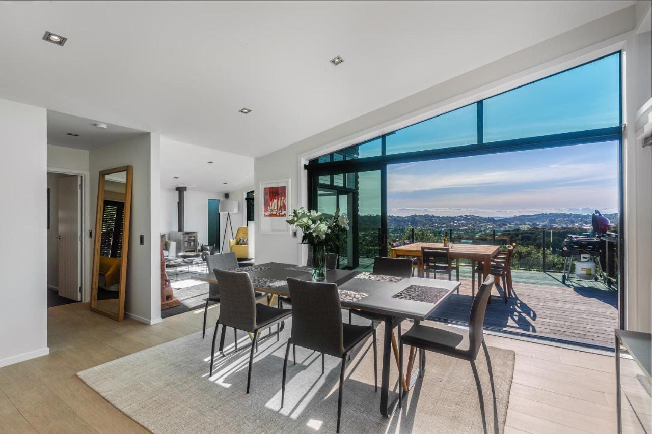 Oneroa Taonga With Sea Views By Waiheke Unlimitedヴィラ エクステリア 写真