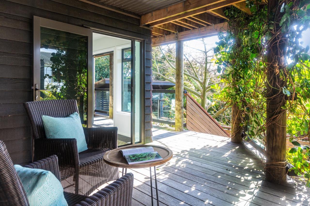 Oneroa Taonga With Sea Views By Waiheke Unlimitedヴィラ エクステリア 写真